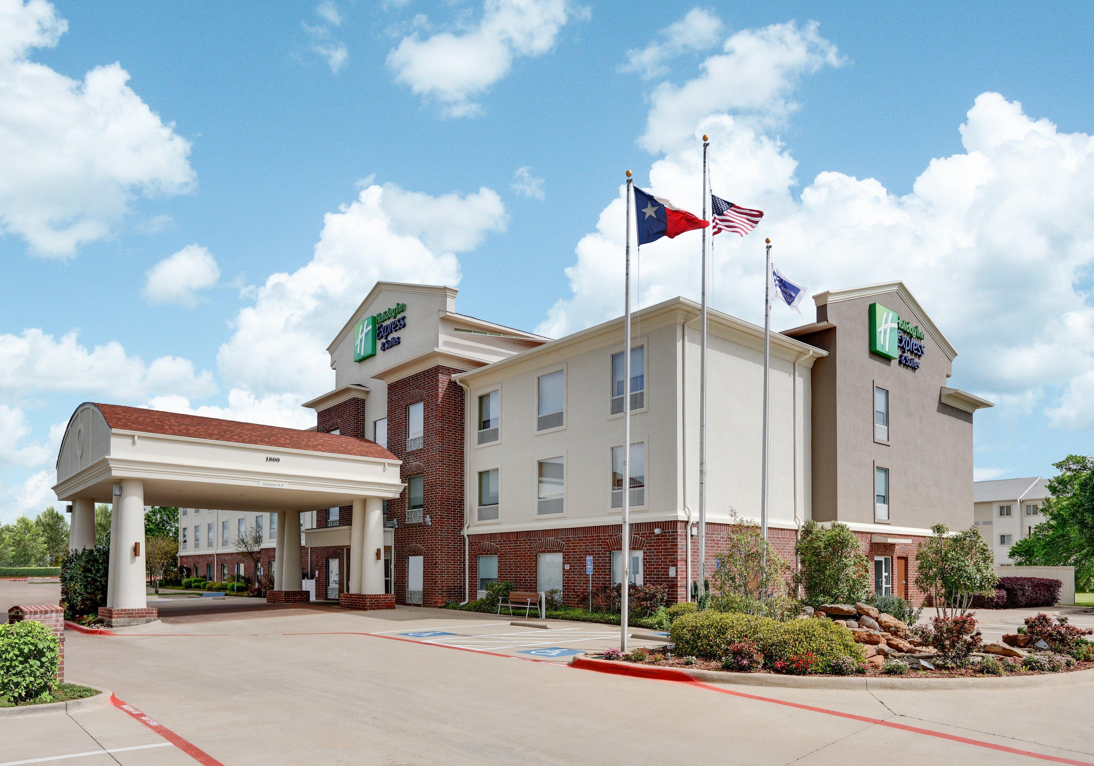 Holiday Inn Express Hotel & Suites Cleburne By Ihg מראה חיצוני תמונה